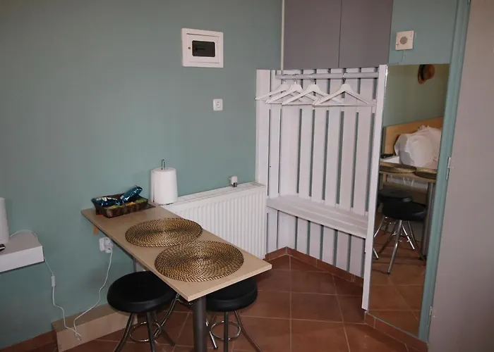 Pikinas Studios Near Ath Airport